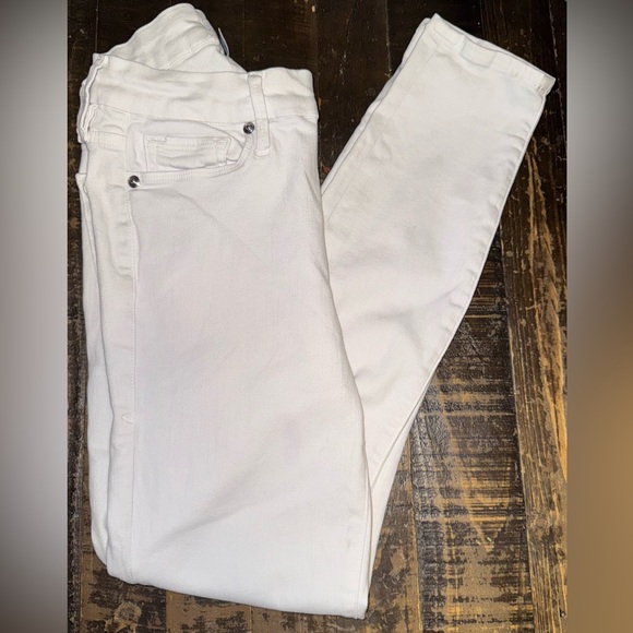 Good American Good Legs Cropped Jeans - Picture 5 of 8